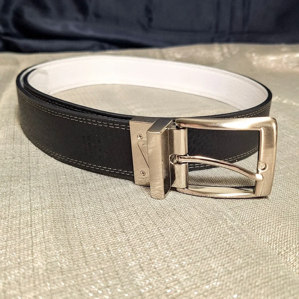 NIKE 34 Black White REVERSIBLE 100% Leather‎ Belt Blokecore Pebbled Stitch Golf